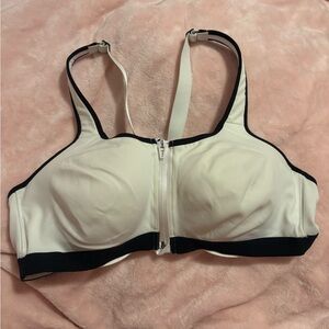 ⭐️Victoria’s Secret white and black sports bra